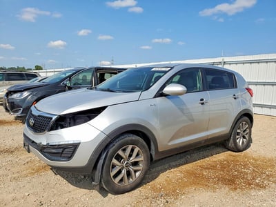 KNDPBCAC9G7****** 2016 Kia Sportage