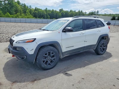 1C4PJMBS3HW****** 2017 Jeep Cherokee