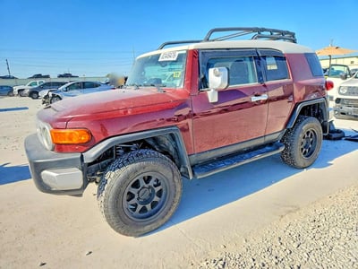 JTEBU4BF3BK****** 2011 Toyota FJ Cruiser