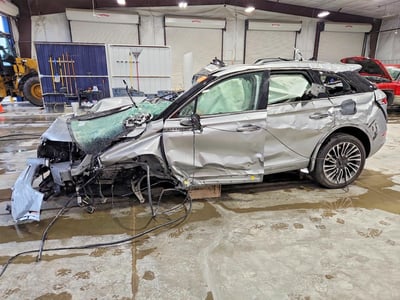 5LMCJ1DH5MU****** 2021 Lincoln Corsair