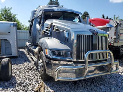 5KJJBHDR2LL****** 2020 Western Star 5700