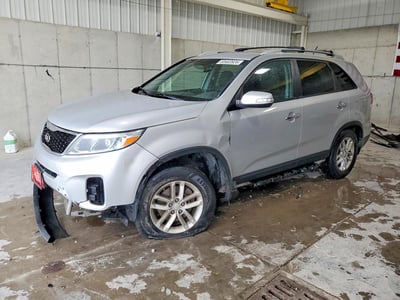 5XYKT3A61FG****** 2015 Kia Sorento