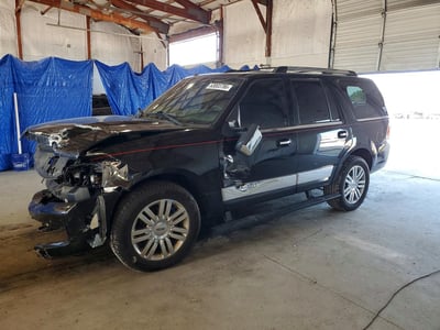 5LMJJ2J5XCE****** 2012 Lincoln Navigator