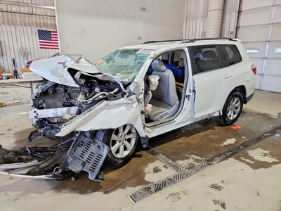 5TDBK3EH5CS****** 2012 Toyota Highlander
