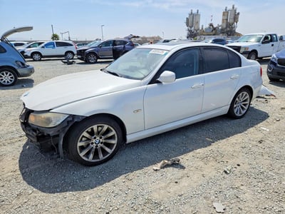 WBAPH5G53BN****** 2011 BMW 3 Series