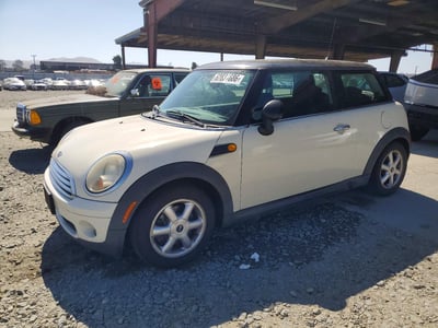 WMWMF335X9T****** 2009 MINI Cooper