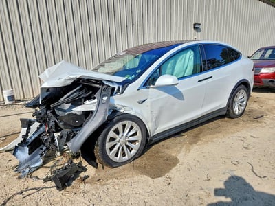 5YJXCAE24LF****** 2020 Tesla Model X