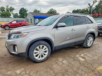 5XYKU4A77FG****** 2015 Kia Sorento