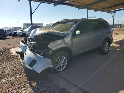 5XYKT4A76EG****** 2014 Kia Sorento