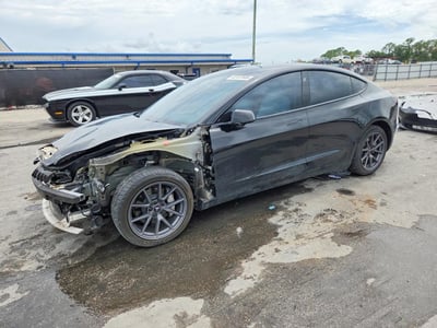 5YJ3E1EB5NF****** 2022 Tesla Model 3
