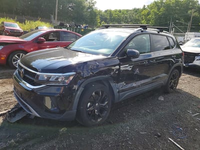 3VVSX7B24NM****** 2022 Volkswagen Taos