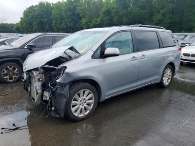 5TDDK3DC4DS****** 2013 Toyota Sienna