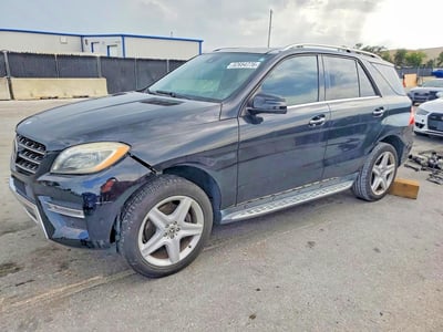 4JGDA5GB1FA****** 2015 Mercedes-Benz M-Class
