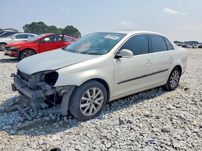 3VWRX7AJ6AM****** 2010 Volkswagen Jetta