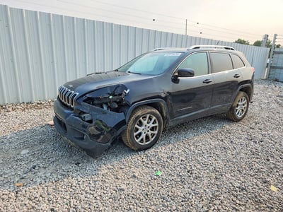 1C4PJLCB0HW****** 2017 Jeep Cherokee