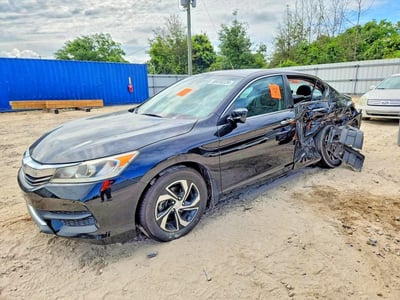 1HGCR2F3XGA****** 2016 Honda Accord