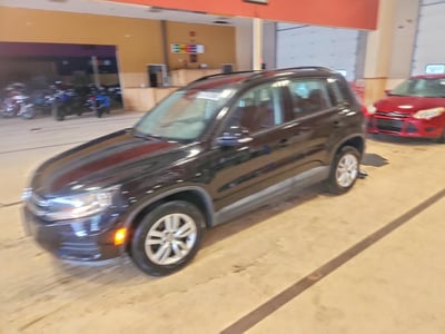 WVGBV7AX9HK****** 2017 Volkswagen Tiguan
