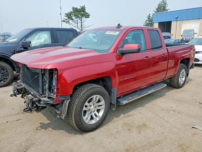 1GCVKREH0JZ****** 2018 Chevrolet Silverado 1500
