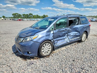 5TDYZ3DC8HS****** 2017 Toyota Sienna
