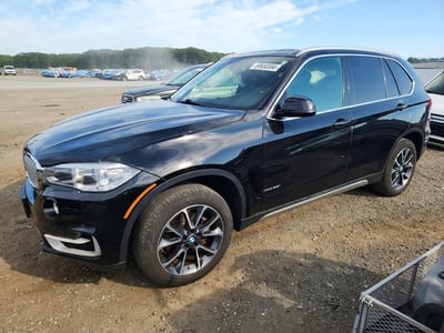 5UXKR0C56JL****** 2018 BMW X5