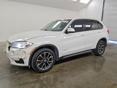 5UXKR0C51J0****** 2018 BMW X5