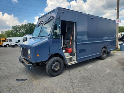4UZAC2EA7LC****** 2020 Freightliner MT 45G Front Gasoline Engine Walk In Van Chassis