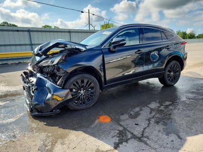 JTEAAAAH1PJ****** 2023 Toyota Venza