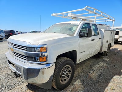 1GB2CYEG9JZ****** 2018 Chevrolet Silverado