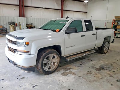 1GCVKPEH4JZ****** 2018 Chevrolet Silverado 1500