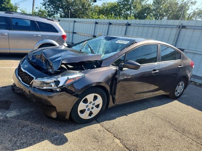 3KPFK4A75HE****** 2017 Kia Forte