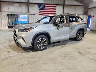 5TDGZRBH6NS****** 2022 Toyota Highlander