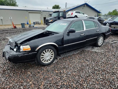 2003 Lincoln Town Car