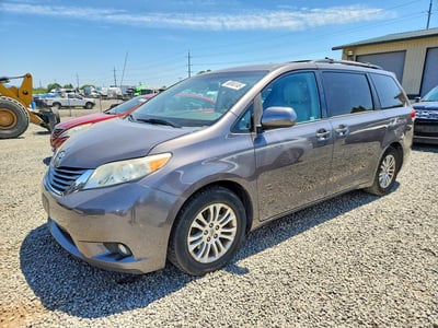 5TDYK3DC7BS****** 2011 Toyota Sienna