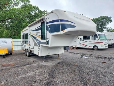 2GRFW30T17S****** 2007 Glendale Recreational Vehicles Titanium