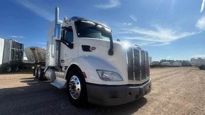 1XPBAP9X7FD****** 2015 Peterbilt 579