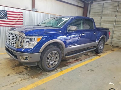1N6AA1E50JN****** 2018 Nissan Titan
