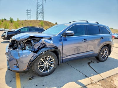 5TDJZRFH2JS****** 2018 Toyota Highlander