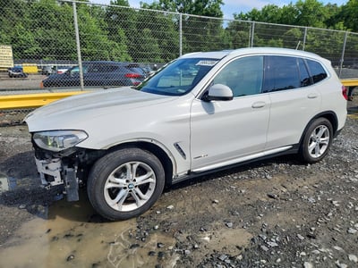 5UXTR9C5XJL****** 2018 BMW X3