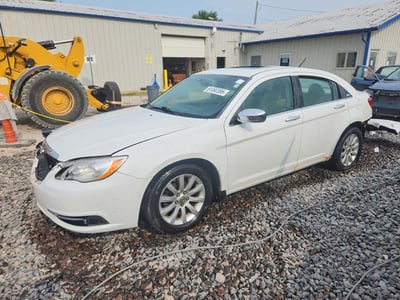 1C3CCBCG0DN****** 2013 Chrysler 200