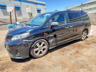 5TDXZ3DC6JS****** 2018 Toyota Sienna