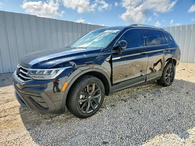 3VV2B7AX7RM****** 2024 Volkswagen Tiguan