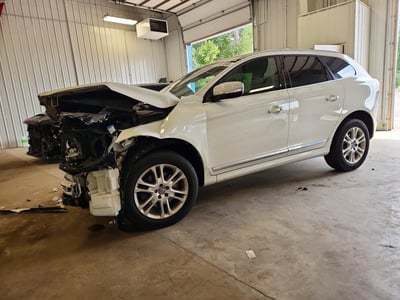 YV4612RK9G2****** 2016 Volvo XC60