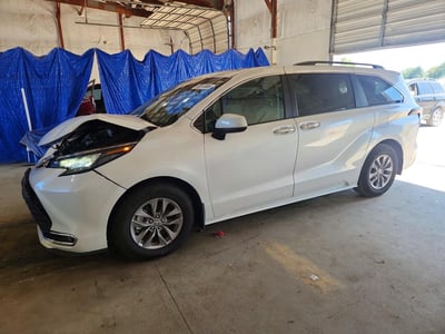 5TDYRKEC3RS****** 2024 Toyota Sienna Hybrid