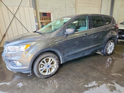1FMCU9G97HU****** 2017 Ford Escape