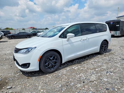 2C4RC1BG3JR****** 2018 Chrysler Pacifica