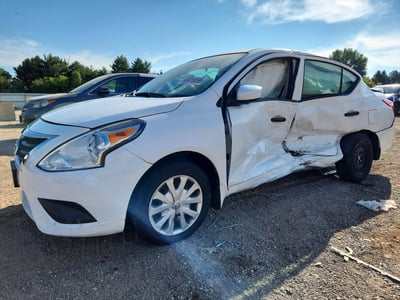 3N1CN7AP3KL****** 2019 Nissan Versa