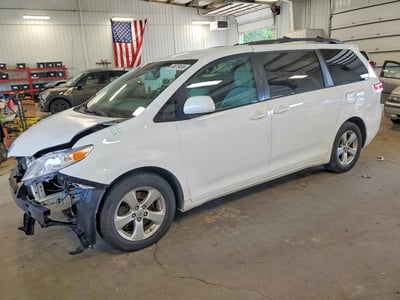 5TDKK3DC2DS****** 2013 Toyota Sienna