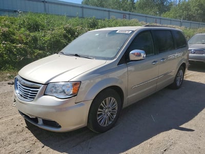 2C4RC1CG1GR****** 2016 Chrysler Town & Country