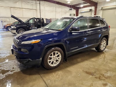 1C4PJMCS2GW****** 2016 Jeep Cherokee
