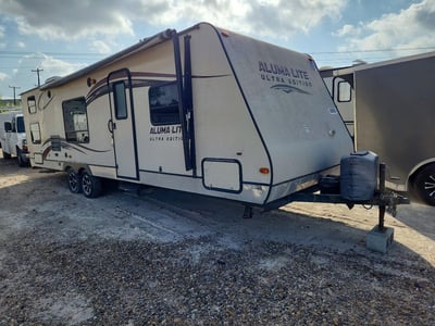 51U1E1K28D1****** 2013 Holiday Rambler Towable